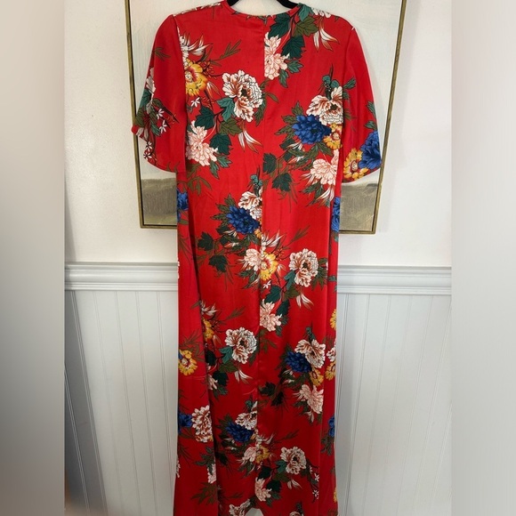 CLUB L LONDON Red Silk Floral Tie Front Short Sleeved Wrap Dress Size 8 - Picture 7 of 10